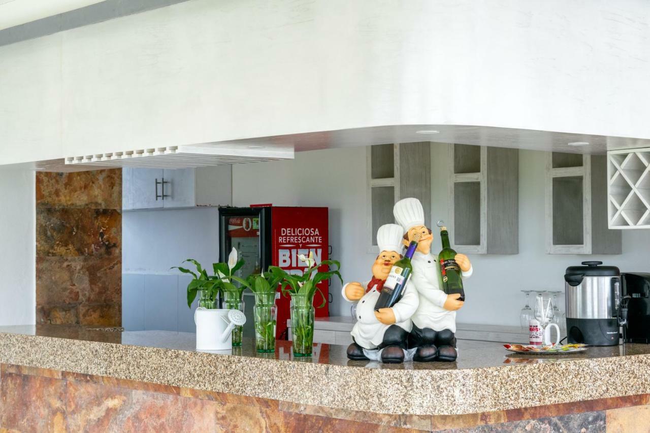 סאן מיגל דה אלנדה Hotel Splash Inn מראה חיצוני תמונה
